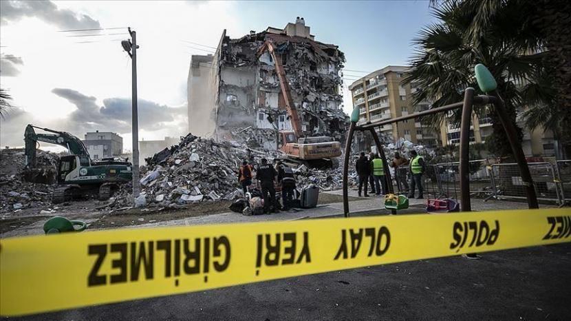 Komisi ini bertugas menentukan tindakan pencegahan untuk meminimalkan kerusakan dari kemungkinan gempa bumi di masa mendatang - Anadolu Agency