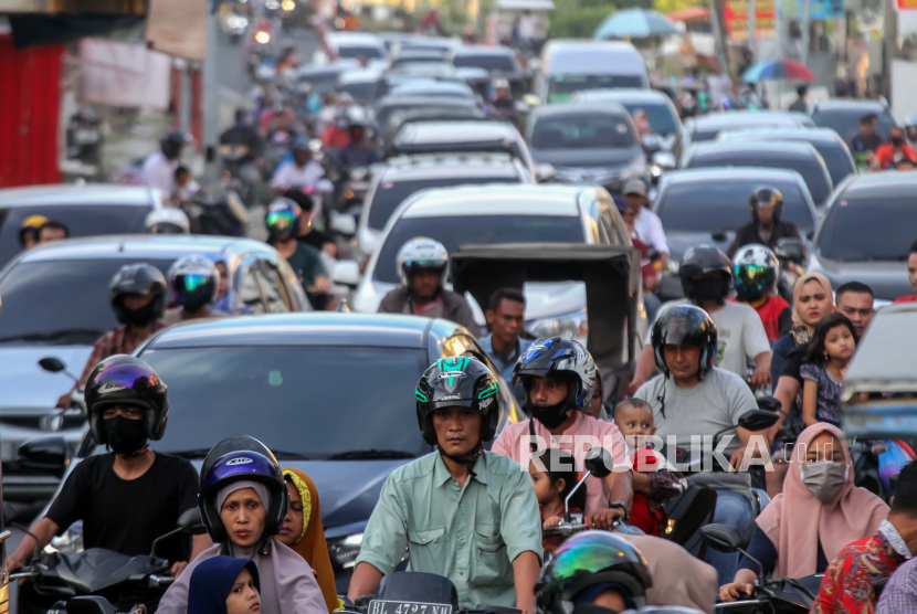 Pemerintah Kabupaten Bantul, Daerah Istimewa Yogyakarta, memperpanjang pemberlakuan pembatasan kegiatan masyarakat berbasis mikro (PPKMmikro) hingga 31 Mei 2021. 