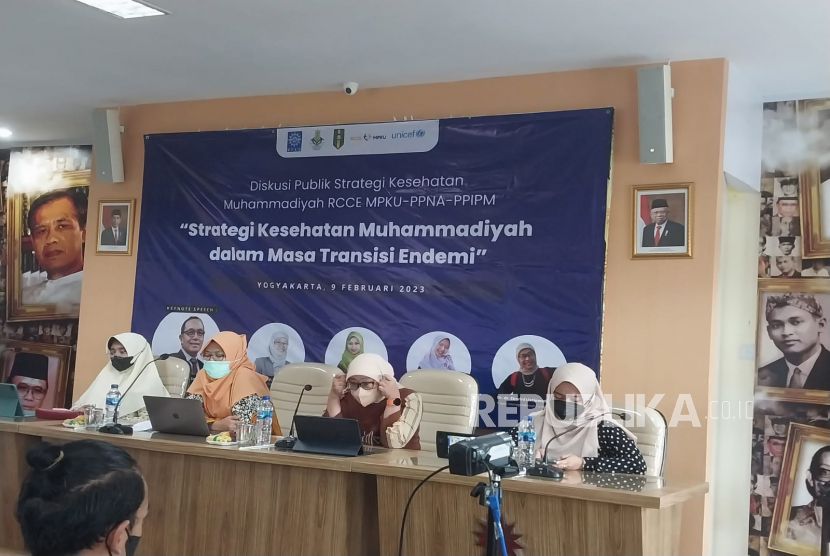 Risk Communication and Community Engagement (RCCE) Majelis Pembina Kesehatan Umum (MPKU) Pimpinan Pusat (PP) Muhammadiyah menggelar diskusi bertajuk 