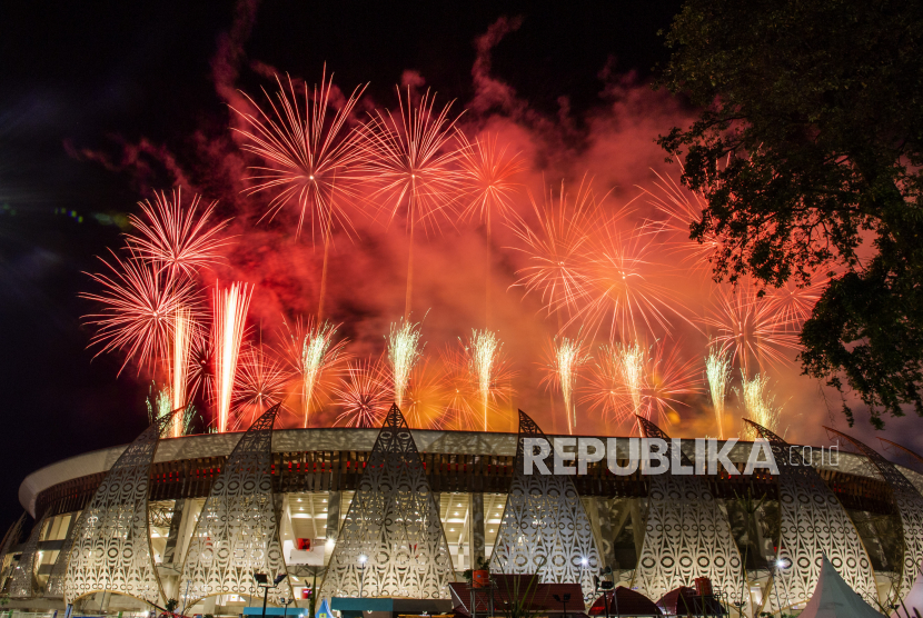 Suasana pesta kembang api saat penutupan PON Papua di Stadion Lukas Enembe, Kampung Harapan, Kabupaten Jayapura, Papua, Jumat (15/10/2021) (ilustrasi). 