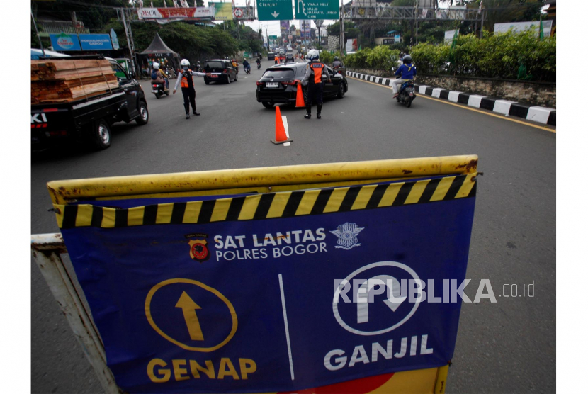 Satuan Lalu Lintas Polres Bogor akan memberlakukan sistem ganjil-genap kendaraan bermotor di Jalur Puncak, Kabupaten Bogor mulai Rabu (31/5/2023) sore