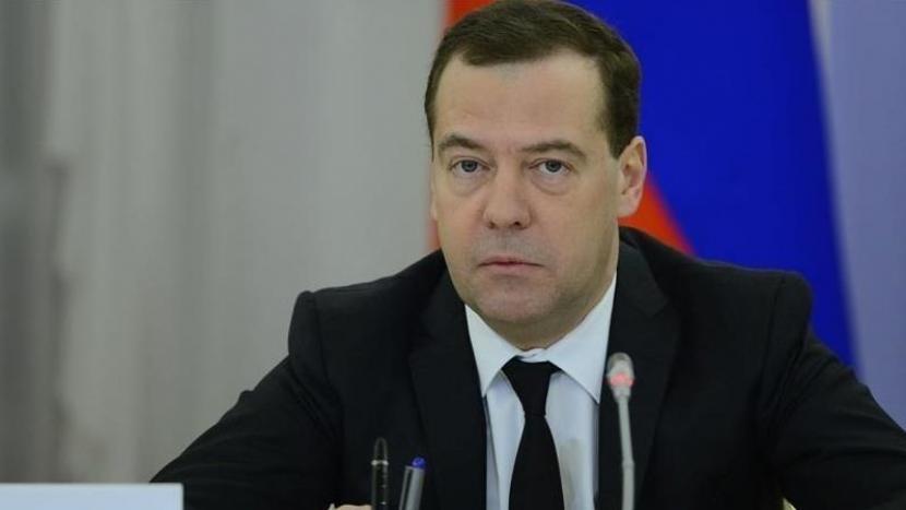 Jika Amerika Serikat (AS) berhenti memasok senjata ke Kiev, maka perang di Ukraina akan berakhir, kata Dmitry Medvedev, wakil kepala Dewan Keamanan Rusia, pada Rabu (22/2/2023)
