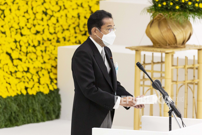 Perdana Menteri Jepang Fumio Kishida menginstruksikan kabinetnya untuk melanjutkan respons diplomatik termasuk sanksi terhadap Rusia atas invasi ke Ukraina.