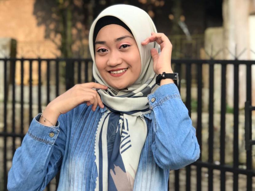 TKI dan Hijab: Anak TKI Malaysia ini Tembus Finalis Kompetisi Hijab Nasional