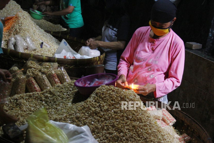 Harga kedelai impor di Aceh sudah naik sejak enam bulan lalu (Foto: perajin tempe)