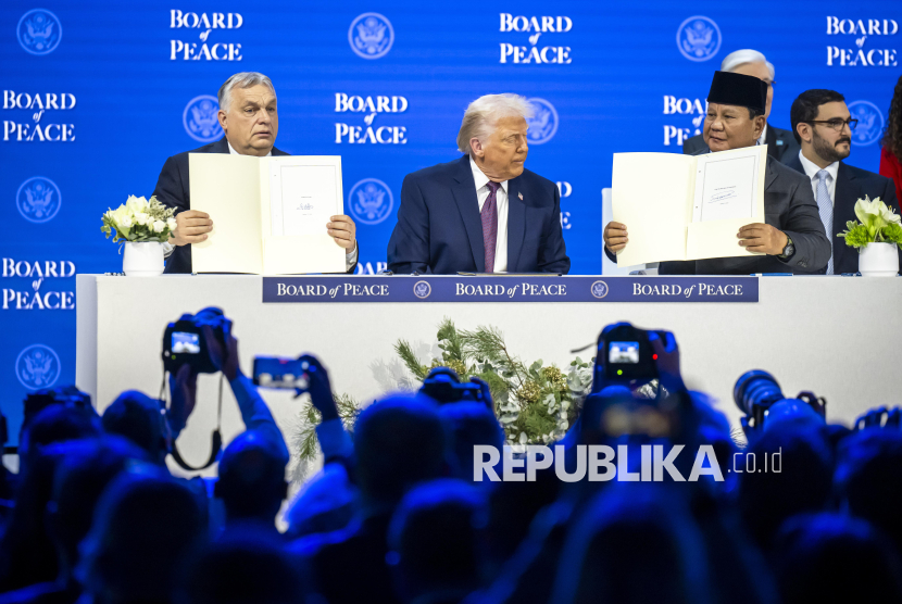 Momen Presiden Prabowo Dampingi Donald Trump Resmikan Berdirinya Dewan Perdamaian