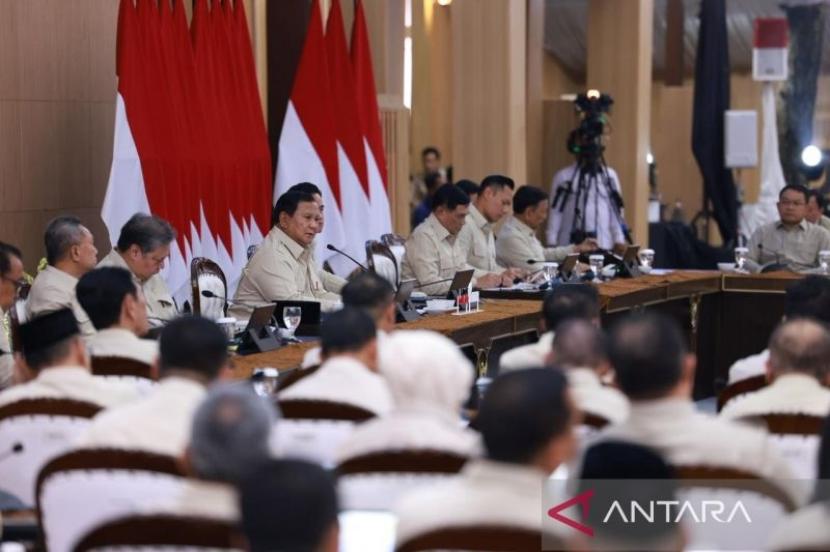 Prabowo Berikan Arahan Kedaulatan Energi di Retret Hambalang