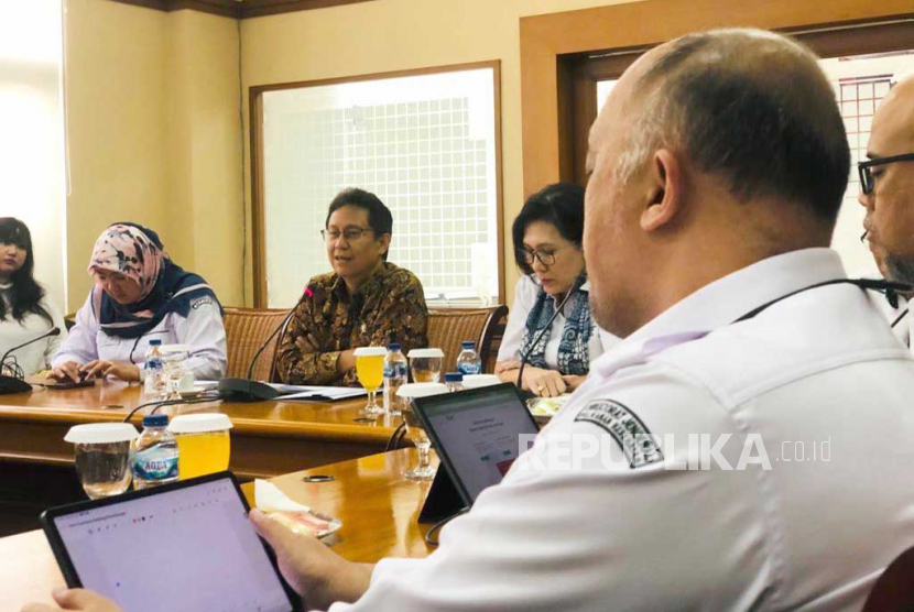 Menkes Budi Gunadi Sadikin saat memaparkan perundungan sistematis terhadap dokter di Kantor Kemenkes, Jakarta, Kamis (20/7/2023).