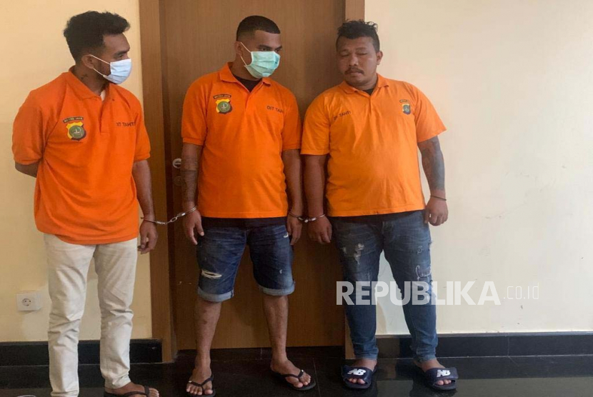 Tiga debt collector yang melakukan tindak pidana merebut paksa kendaraan korban (ilustrasi).