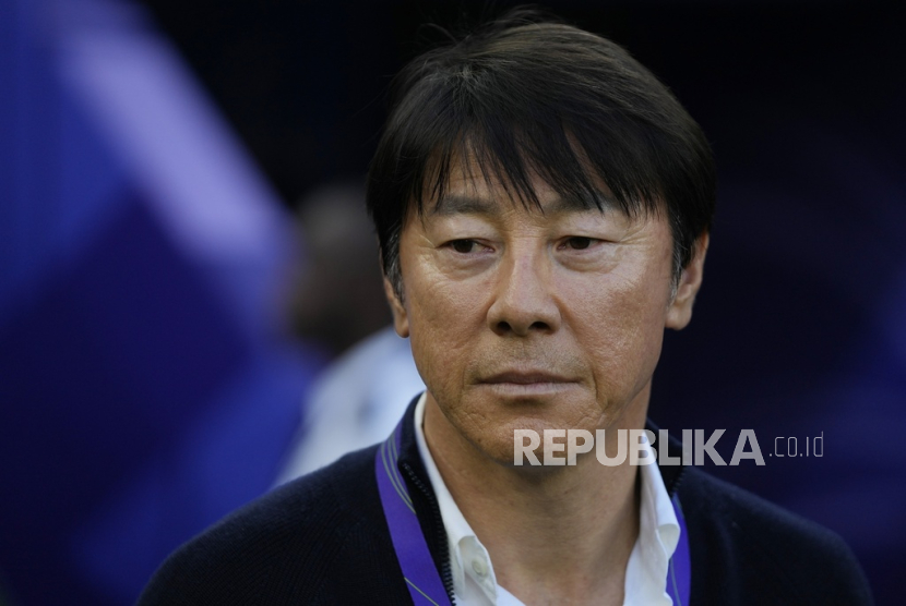 Indonesia national team Head coach Shin Tae Yong watches his players during the Asian Cup Group D soccer match between Japan and Indonesia at Al Thumama in Doha, Qatar, Wednesday, Jan. 24, 2024. 