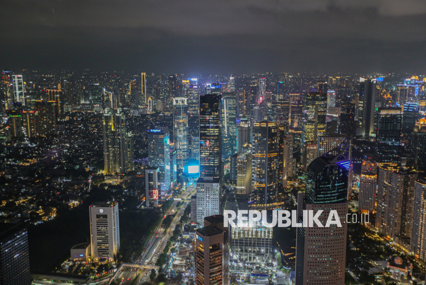 Lanskap gedung-gedung di Jakarta terlihat dari Sky Garden UP at Thamrin Nine, Jakarta Pusat, Selasa (3/3/2026).