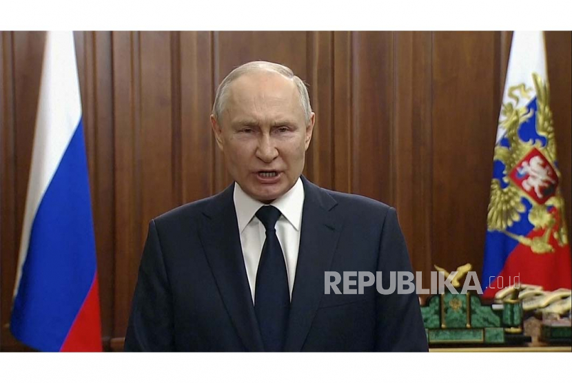 Presiden Rusia Vladimir Putin pada Senin (26/6/2023) menyampaikan pidato pertamanya sejak pemberontakan singkat yang dipimpin oleh kepala tentara bayaran Grup Wagner, Yevgeny Prigozhin