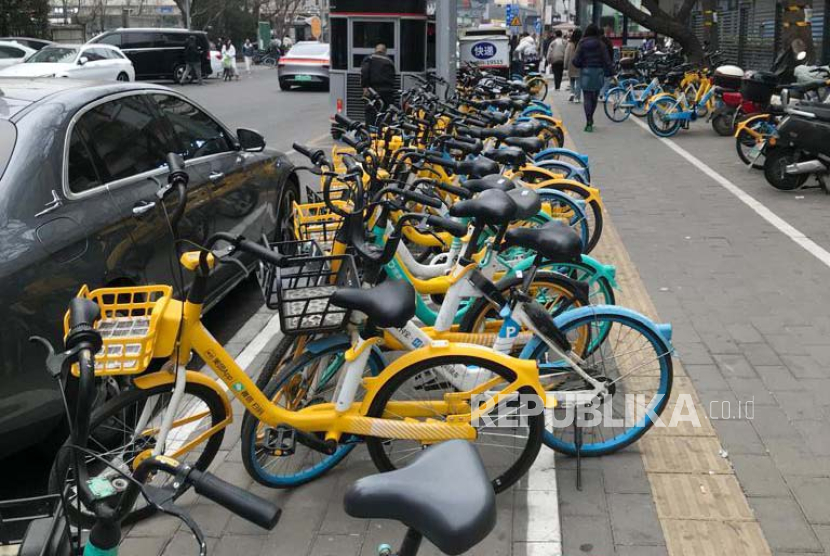 Potret sharing bike atau sepeda bersama di Kota Beijing. 