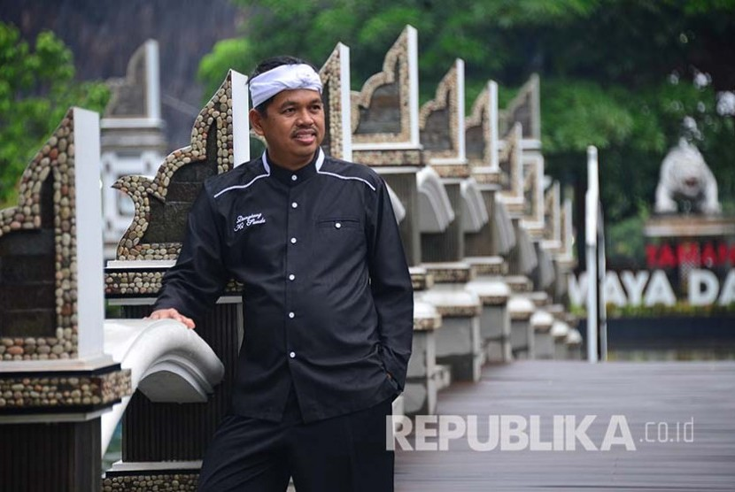 Dedi Mulyadi. Anggota DPR Dedi Mulyadi digugat cerai sang istri, Anne Ratna Mustika yang saat ini menjabat sebagai Bupati Purwakarta. Foto: Republika.