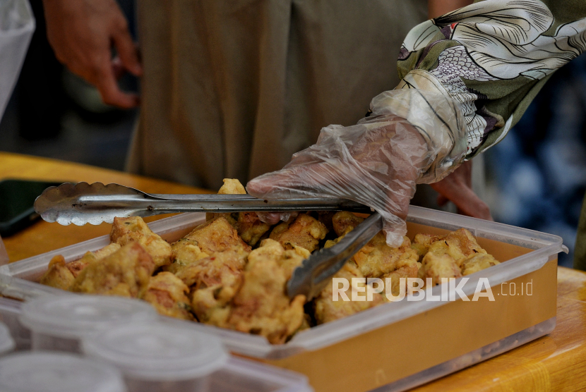 Ilustrasi. Ahli gizi Universitas Airlangga (Unair) Lailatul Muniroh mengingatkan efek terlalu sering mengkonsumsi gorengan. 
