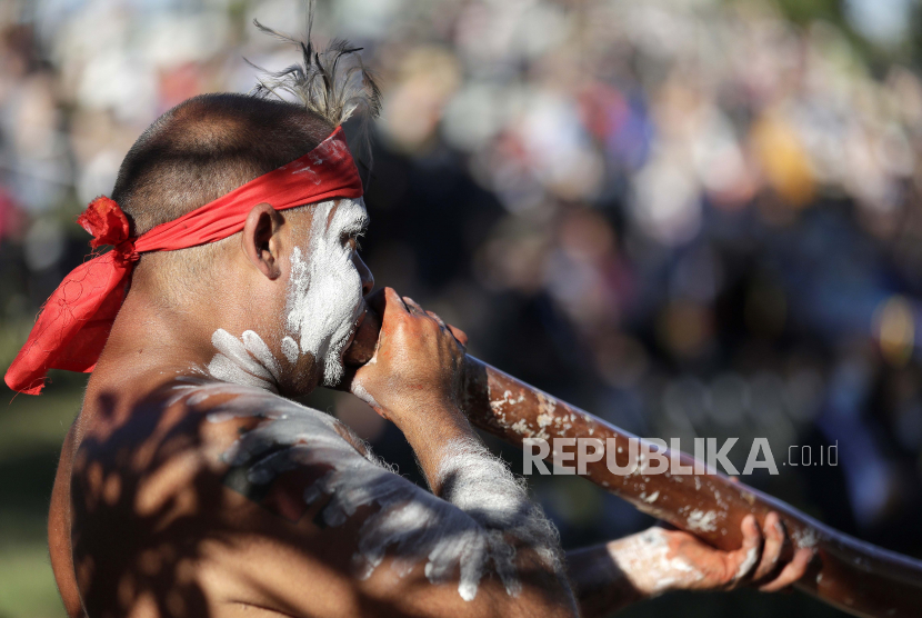 ustralia pada Kamis (23/3/2023), mengambil langkah menuju referendum bersejarah untuk memberikan pengakuan kepada penduduk Aborigin dan Kepulauan Selat Torres dalam konstitusi.