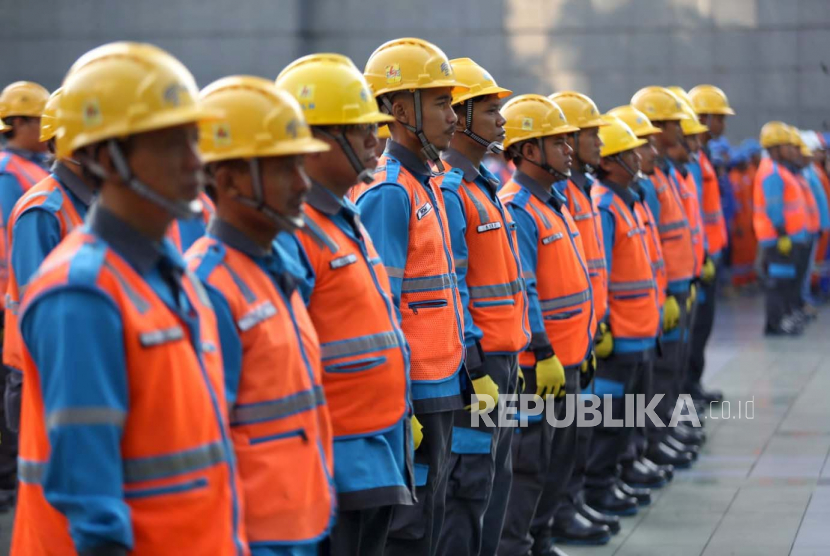 Apel siaga PLN (ilustrasi). PLN Nusantara Power (PLN NP) menyiapkan 199 posko siaga dengan 3.201 personel untuk mengamankan pembangkit listrik yang tersebar di Jawa, Aceh, Kalimantan, serta NTT. 