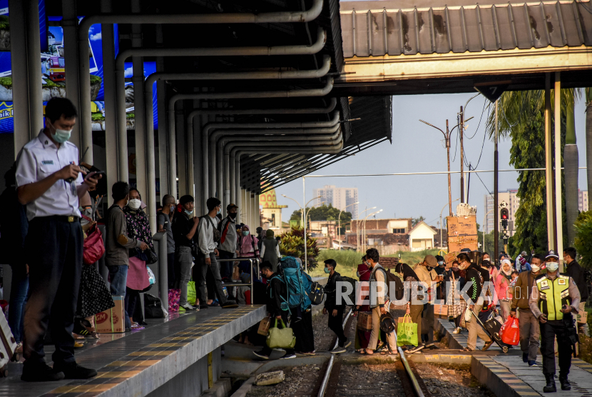 Suasana stasiun kereta api di wilayah selatan Jawa Tengah, Kutoardjo. (ilustrasi).
