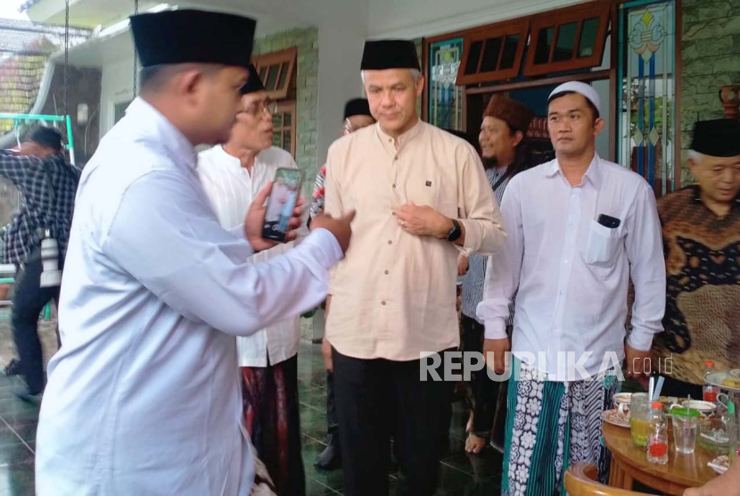 Bakal Calon Presiden RI, Ganjar Pranowo mengunjungi Ponpes Al Hikam di Kota Malang, Jumat (13/10/2023). 