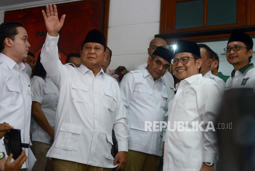 Ketua Umum Partai Gerindra Prabowo Subianto dan Ketua Umum Partai Kebangkitan Bangsa (PKB) Abdul Muhaimin Iskandar saat peresmian Sekretatiat Bersama (Sekber) di kawasan Menteng, Jakarta, Senin (23/1/2023). Ketum Gerindra Prabowo Subianto sebut telah ada komunikasi dengan partai lain.