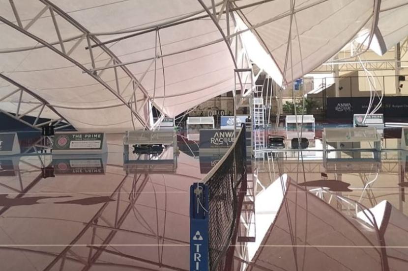 Atap Lapangan Padel di Jakarta Barat Ambruk Akibat Hujan Lebat