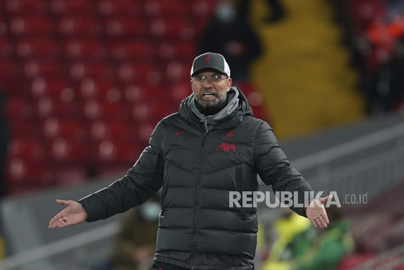 Reaksi manajer Liverpool Jurgen Klopp selama pertandingan sepak bola Liga Premier Inggris antara Liverpool dan Tottenham Hotspur di Anfield di Liverpool, Inggris, Rabu, 16 Desember 2020.