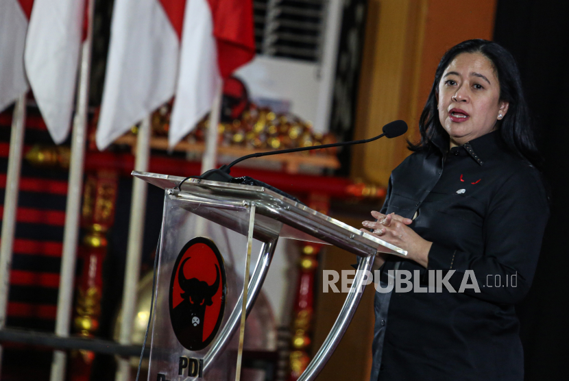 Ketua DPP PDIP Bidang Politik Puan Maharani menyampaikan pidato politik, di Kantor DPD PDIP Jateng, Semarang, Rabu (4/9/2024). Puan merespons kekalahan Andika-Hendi di Pilgub Jateng.