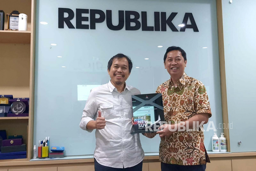 Kunjungan PT Mitsubishi Motors Krama Yudha Sales Indonesia (MMKSI) ke kantor Republika, Selasa (11/7/2023).