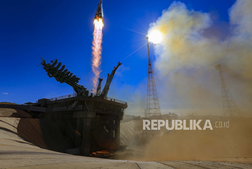  Sebuah foto selebaran yang disediakan oleh situs resmi Perusahaan Antariksa Negara Rusia ROSCOSMOS/Pusat Antariksa Selatan 