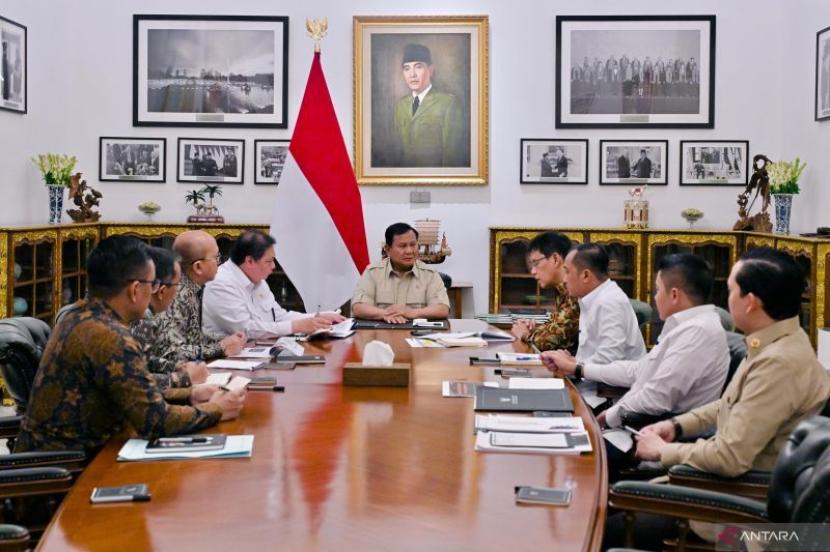Seskab: Presiden instruksikan efisiensi energi pada sektor spesifik.