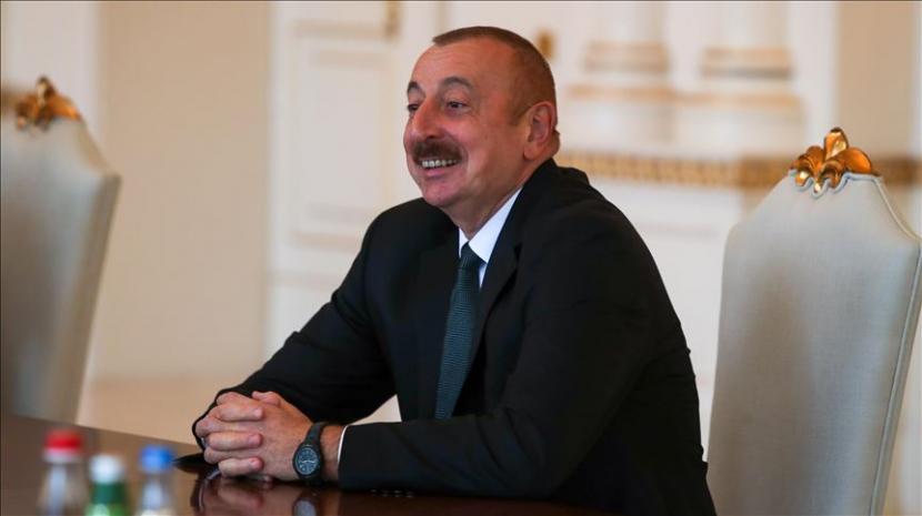 Presiden Azerbaijan Ilham Aliyev mengumumkan berakhirnya konflik Karabakh antara Baku dan Yerevan dengan perjanjian baru - Anadolu Agency