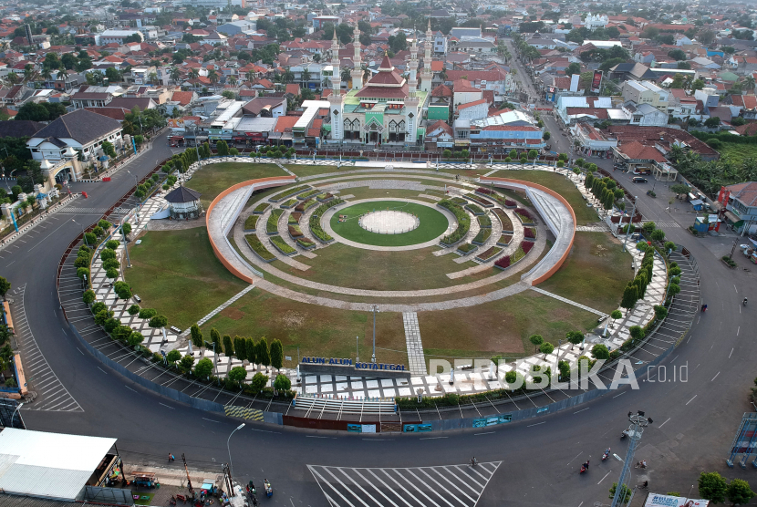 Pemkot Tegal Tutup Alun-Alun Dan Taman Pancasila Kota Tegal | Republika Online