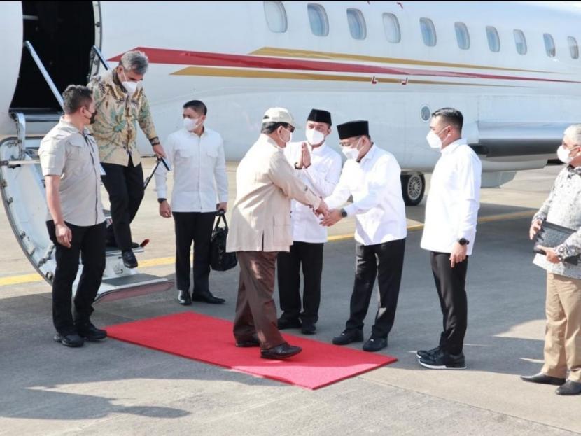Ketum Gerindra Prabowo Safari Politik ke Ulama Jatim hingga Gubernur Khofifah