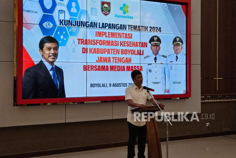 Wakil Menteri Kesehatan Dante Saksono Harbuwono saat memberikan pidato tentang pentingnya Integrasi Layanan Prime di Kompleks Kantor Bupati Boyolali, Jawa Tengah, Jumat (9/8/2024). 