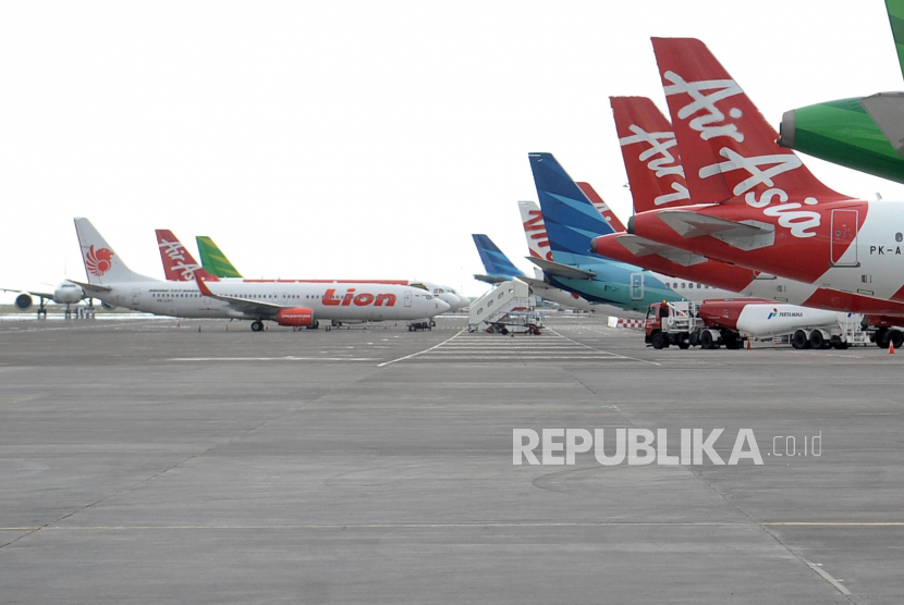 Sejumlah pesawat udara berada di kawasan Bandara Internasional I Gusti Ngurah Rai, Bali, Senin (23/3). Bandara Internasional I Gusti Ngurah Rai) akan dikembangkan besar sehingga dapat melayani 50 juta penumpang.
