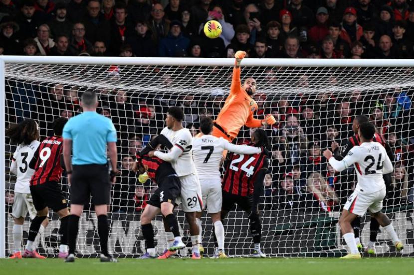 Chelsea harus puas berbagi poin usai ditahan imbang Bournemouth 0-0.