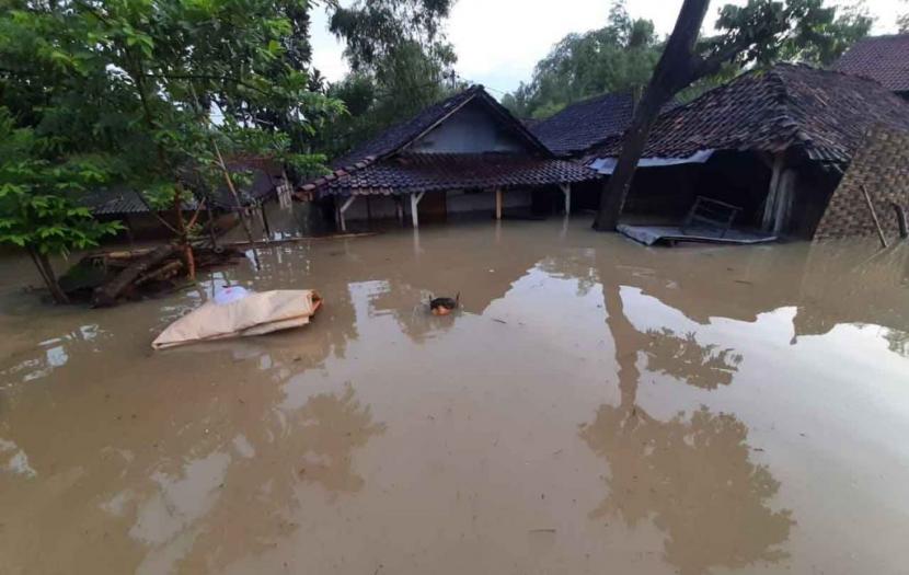 Sungai Lamong Meluap, 3 Desa dan 10 Hektar Sawah Terendam Banjir