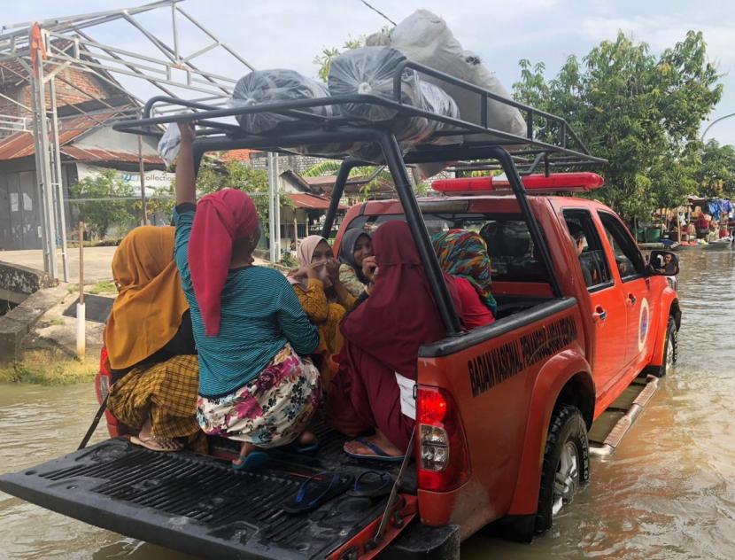 Sempat Surut, Banjir Meluas hingga Rendam 29 Desa di Lamongan