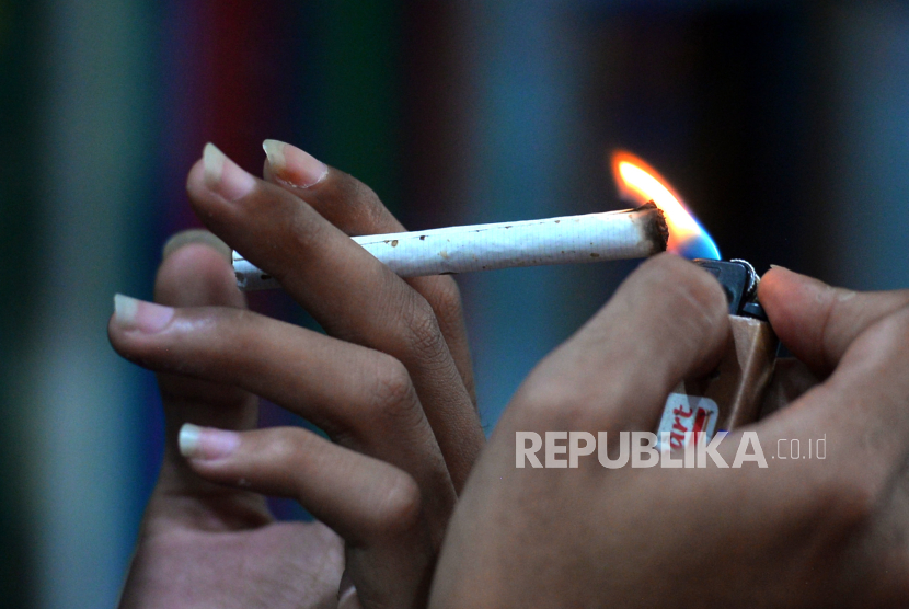 Soal Kasus Siswa Merokok Ditampar Guru di Banten, P2G: Dua-duanya Salah