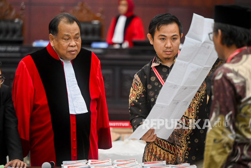 Sengketa Pileg, MK Lakukan Penghitungan Ulang Surat Suara di 6 TPS Kab Lahat