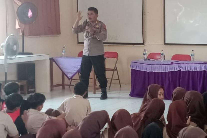 Polresta Pati Gelar Pembinaan di Sekolah untuk Cegah Kenakalan Remaja