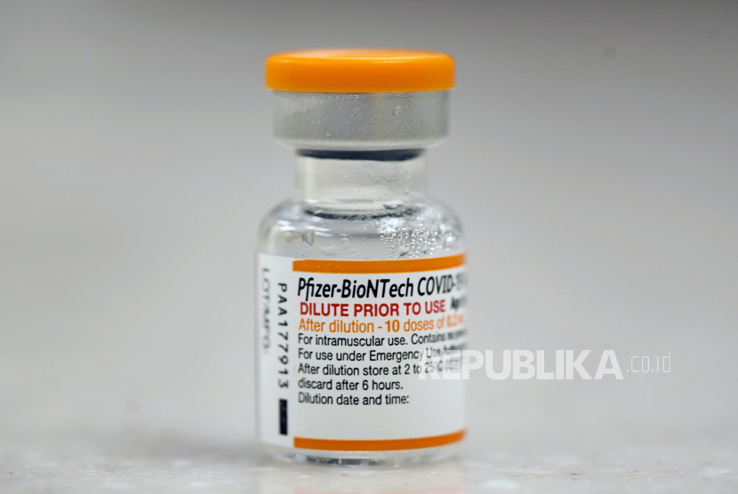 Vaksin Pfizer punya respons antibodi terkuat di antara empat vaksin lain yang diuji.