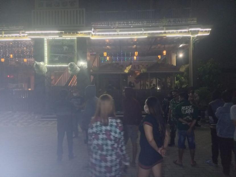 Puluhan Muda-mudi Terjaring Razia Hiburan Malam di Mojoagung Jombang