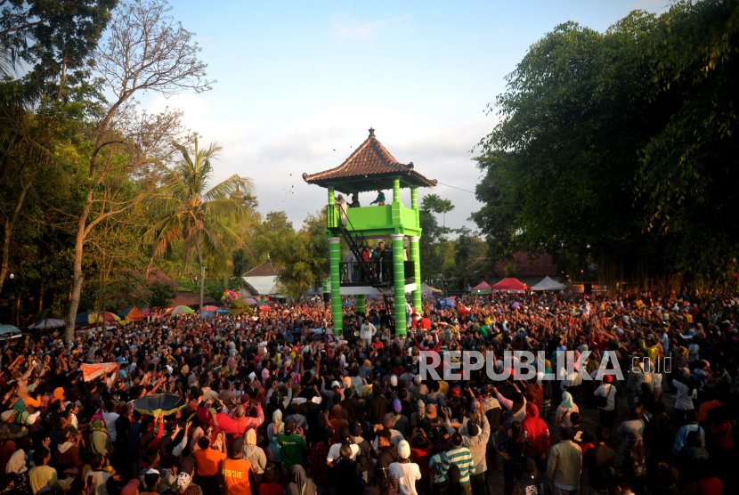 Bid‘ah Paling Berbahaya: Saling Membid‘ahkan