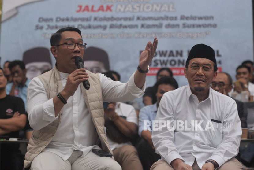 Ridwan Kamil dan Suswono saat menghadiri launching Jalak Nasional dan deklarasi kolaborasi komunitas relawan se Jakarta di Kawasan Ampera, Jakarta, Ahad (1/9/2024).