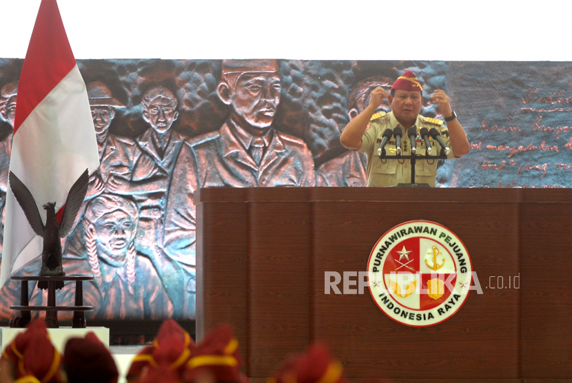 Sambutan Menteri Pertahanan, Prabowo Subianto saat menghadiri reuni akbar dan halal bihalal bersama Purnawarman TNI dan Polri di Jogja Expo Center, Yogyakarta, Rabu (3/5/2023). 