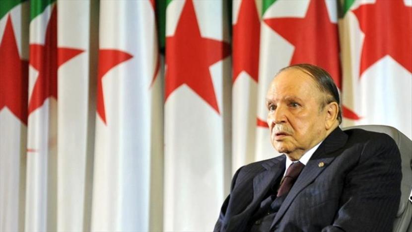 Bouteflika mengundurkan diri pada April 2019 setelah menghadapi protes massal.