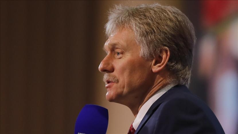 Juru bicara Kremlin Dmitry Peskov mengatakan pada Jumat (28/3) bahwa Rusia maupun China tidak menggunakan vaksin Covid-19 sebagai alat untuk 
