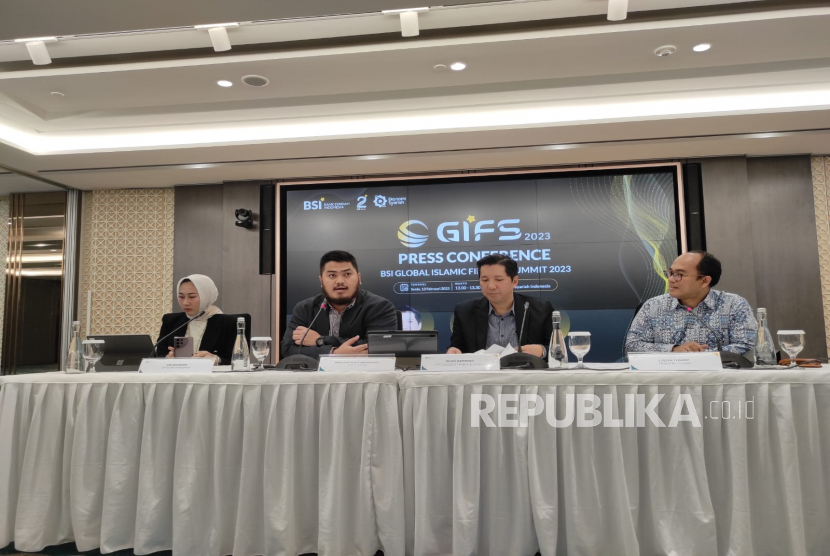 Konferensi pers BSI Global Islamic Finance Summit 2023 di Kantor Pusat BSI, Jakarta. PT Bank Syariah Indonesia Tbk (BSI) akan menggelar Global Islamic Finance Summit (GIFS) 2023 pada Rabu (15/2/2023) hingga Kamis (16/2/2023) mendatang di Jakarta.