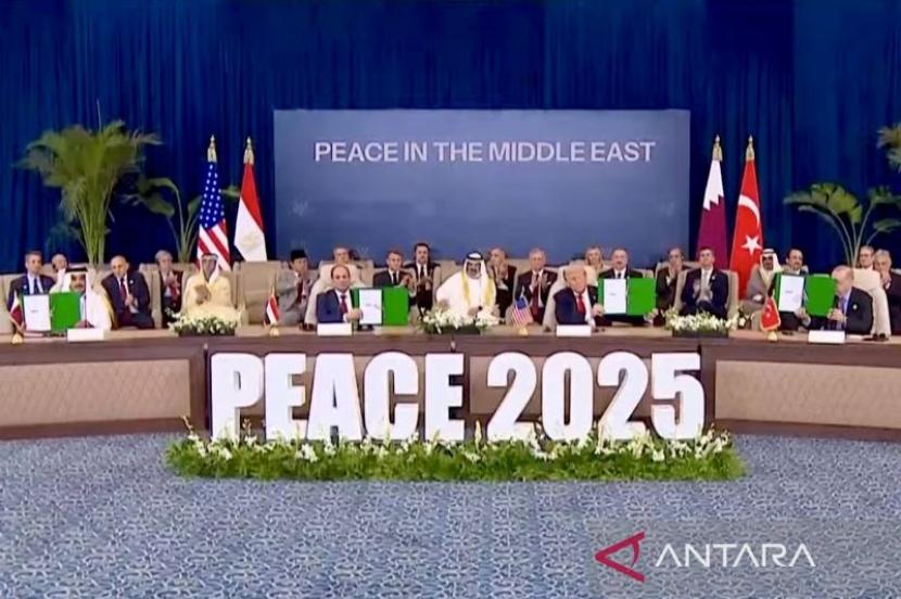 Prabowo dan pemimpin dunia dukung perjanjian damai Gaza di Mesir.